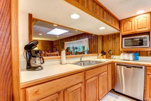 Laurel Lodge