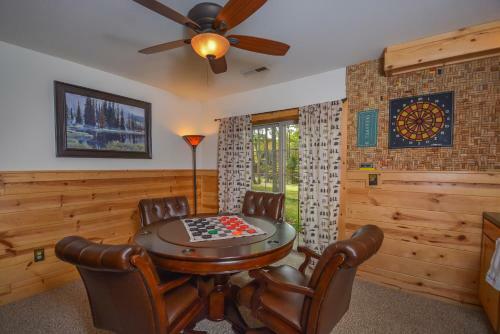 The Mountain Airy Three-bedroom Holiday Home