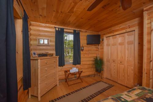 The Mountain Airy Three-bedroom Holiday Home