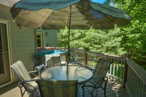 Memory Lane Four-bedroom Holiday Home