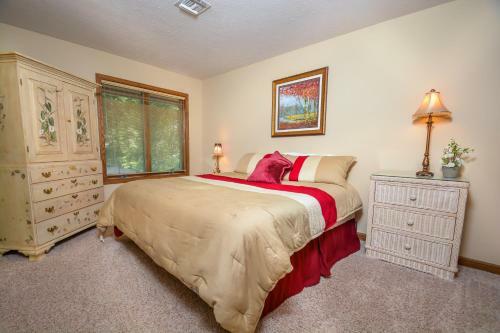 Majestic View Three-bedroom Townhome