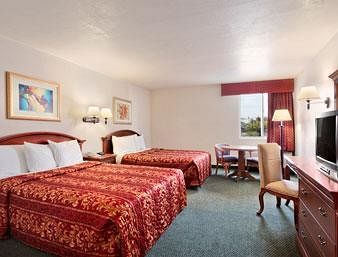 Days Inn & Suites Heritage Hotel