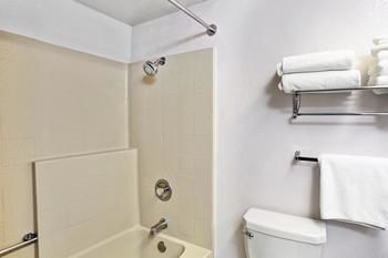 Days Inn & Suites Heritage Hotel