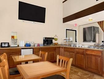 Super 8 Hotel Goodyear