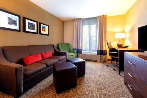 Hotel Comfort Suites Goodyear