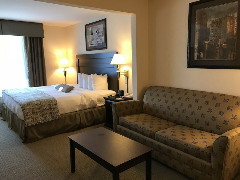 Hotel Wingate By Wyndham Lagrange