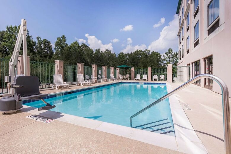 Hotel Wingate By Wyndham Lagrange