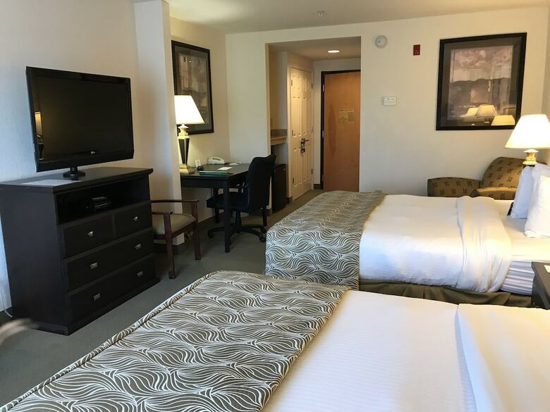 Hotel Wingate By Wyndham Lagrange