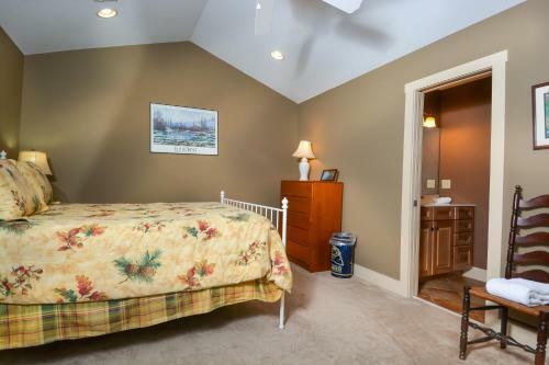 Serenity Summit Five-bedroom Holiday Home