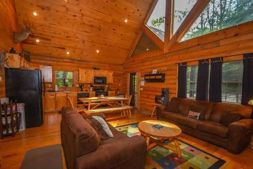 Dan's Mountain Three-bedroom Holiday Home