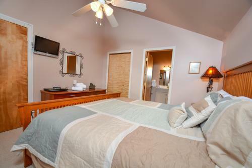 Grande Villa Five-bedroom Holiday Home