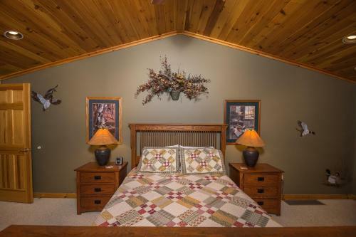 Sunset Delight Nine-bedroom Holiday Home