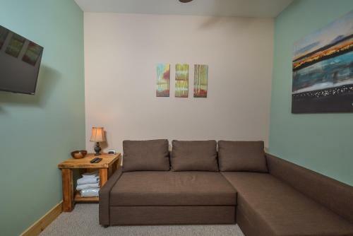 Morningside Lodge Four-bedroom Holiday Home