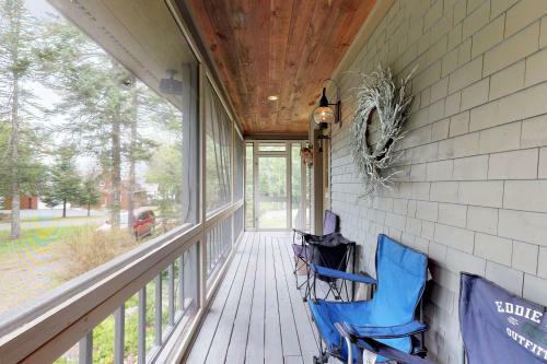 Stunning Lake View Cabin