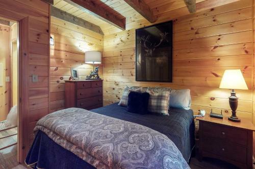 Stunning Lake View Cabin