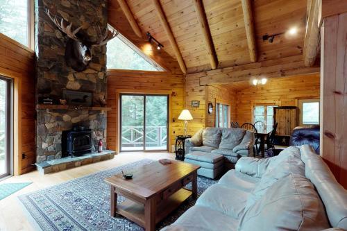 The Harfords Point Lodge