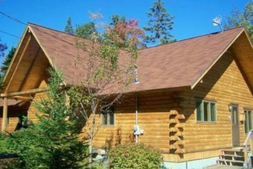 The Harfords Point Lodge