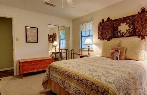Leaning Oak Prd923 Home
