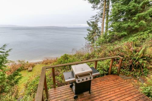 The Cabin At Oak Bay