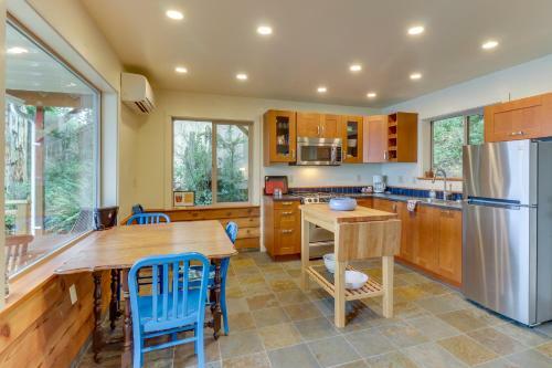 The Cabin At Oak Bay