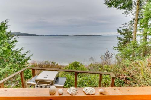 The Cabin At Oak Bay