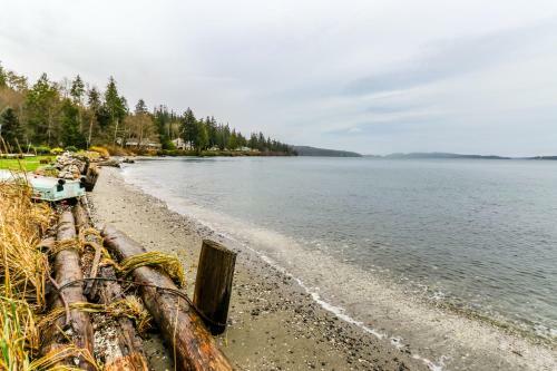 The Cabin At Oak Bay