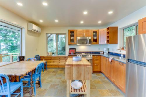 The Cabin At Oak Bay