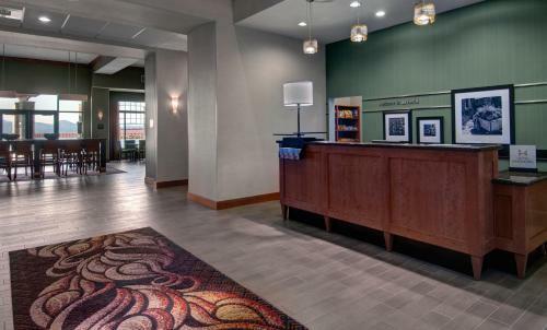 Hotel Hampton Inn & Suites Astoria