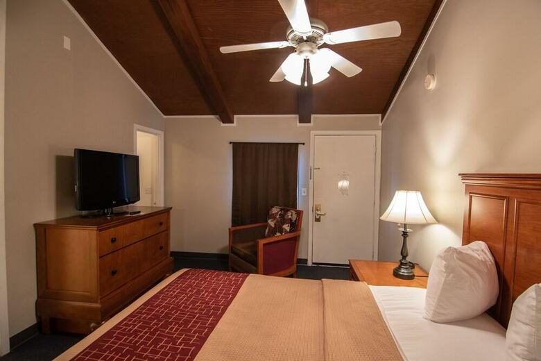 Hotel The Crow Peak Lodge