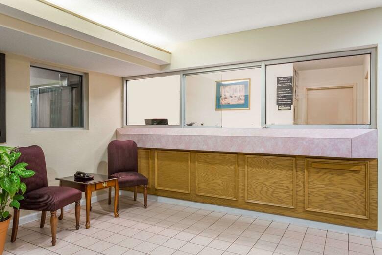 Hotel Super 8 Stafford