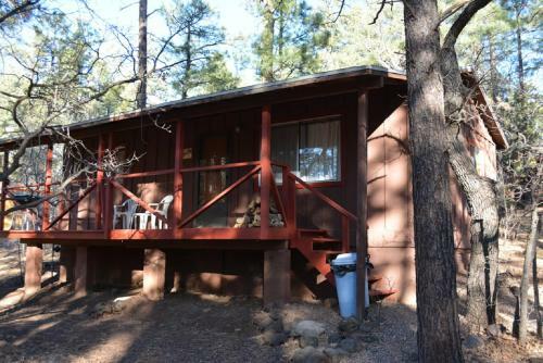 Lodge Whispering Pines Resort