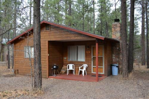 Lodge Whispering Pines Resort