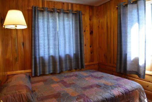 Lodge Whispering Pines Resort