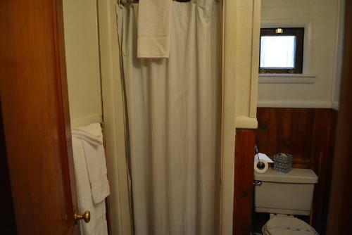 Lodge Whispering Pines Resort