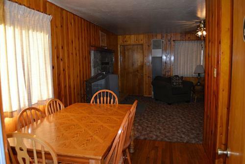 Lodge Whispering Pines Resort