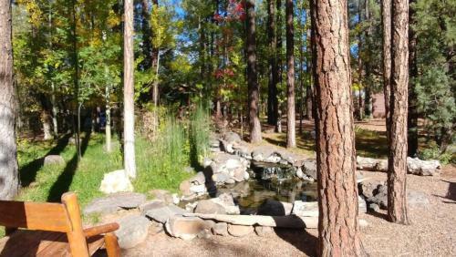 Lodge Whispering Pines Resort
