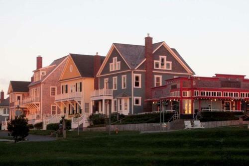 Rainbows End Four-bedroom Home