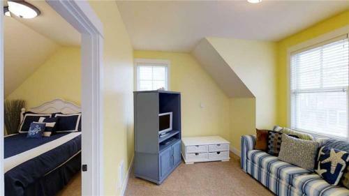 Ocean Shadow Five-bedroom Home