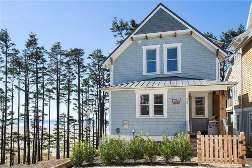 Ocean Tailsfour-bedroom Home