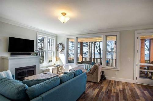 Ocean Tailsfour-bedroom Home