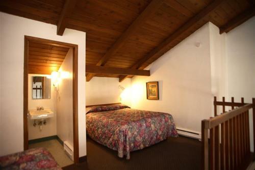 Hotel Sandpiper Beach Resort