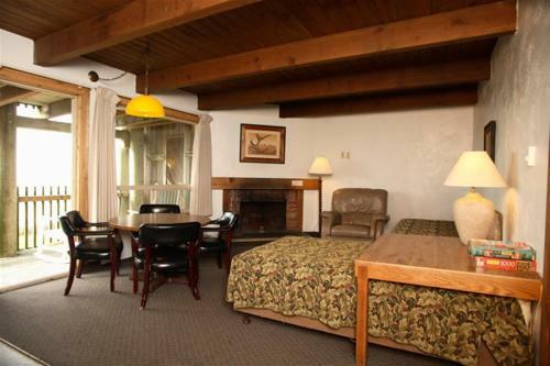 Hotel Sandpiper Beach Resort