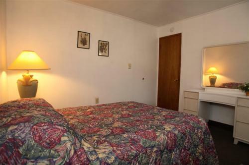 Hotel Sandpiper Beach Resort