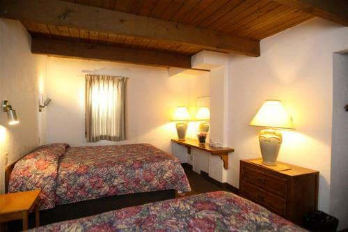 Hotel Sandpiper Beach Resort