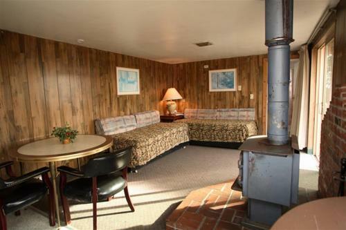Hotel Sandpiper Beach Resort