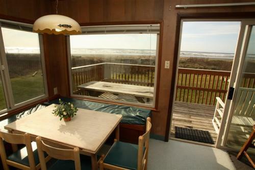 Hotel Sandpiper Beach Resort