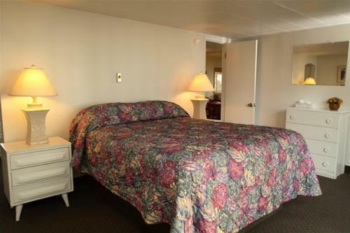 Hotel Sandpiper Beach Resort