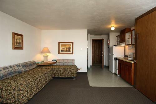 Hotel Sandpiper Beach Resort