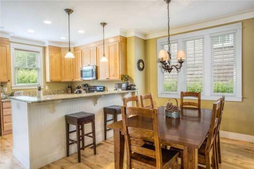 Into The Woods Three-bedroom Home
