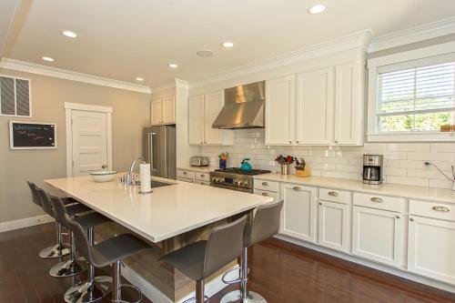The Big Chill Five-bedroom Home